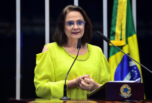 Em discurso, à tribuna, senadora Damares Alves (Republicanos-DF).