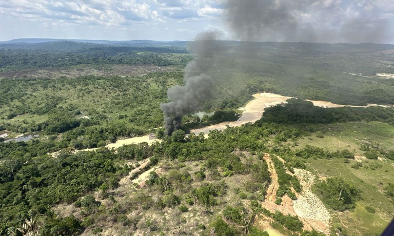 Desintrusão na Terra Indígena Munduruku impõe R$ 32 milhões de prejuízo ao garimpo ilegal — Agência Gov