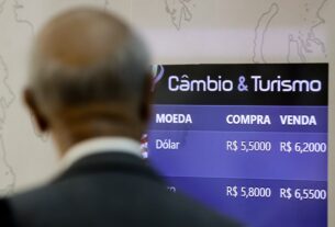 Dólar turismo já é vendido a R$ 6,50 em casas de câmbio