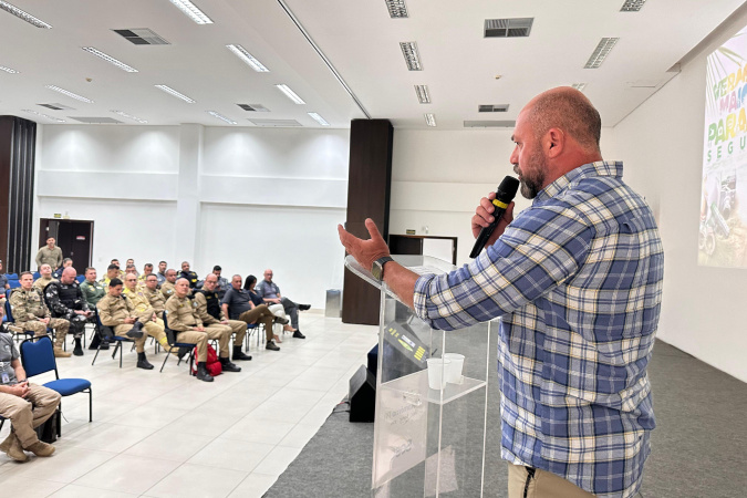 Estado apresenta a municípios estratégias de segurança no Litoral durante a temporada