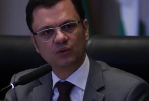 Moraes autoriza Anderson Torres a cuidar da mãe com câncer à noite