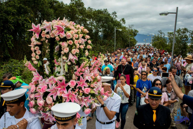 Nossa Senhora do Rocio e festas religiosas movimentam o turismo paranaense neste mês