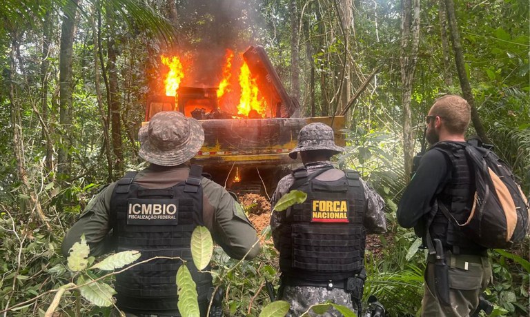Operação ao redor da Terra Indígena Munduruku fecha cerco contra garimpo ilegal na região — Agência Gov