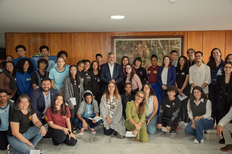 Semana Brasileira de Educação Midiática termina com visita de estudantes ao Palácio do Planalto — Agência Gov