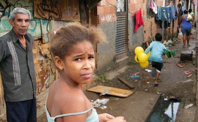 índice de envelhecimento nas favelas é menor do que no restante do País — Agência Gov