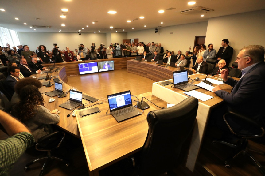 Encontro ocorreu no início da tarde desta terça-feira (10), no Auditório Legislativo.