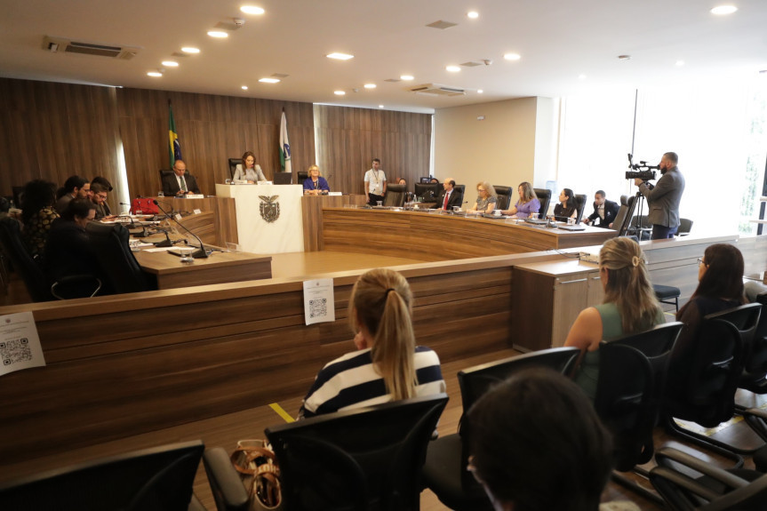 Reunião ocorreu na manhã desta segunda-feira (2), no Auditório Legislativo.