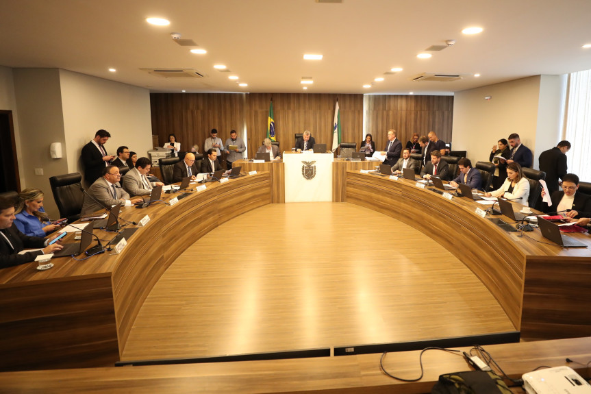 Reunião ocorreu na manhã desta terça-feira (10).