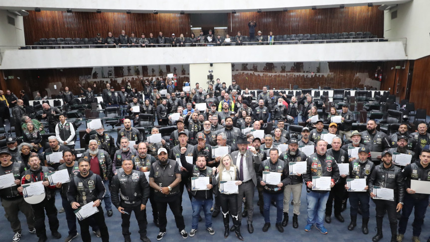 Motociclistas cristãos recebem Menção Honrosa em solenidade na Assembleia Legislativa.