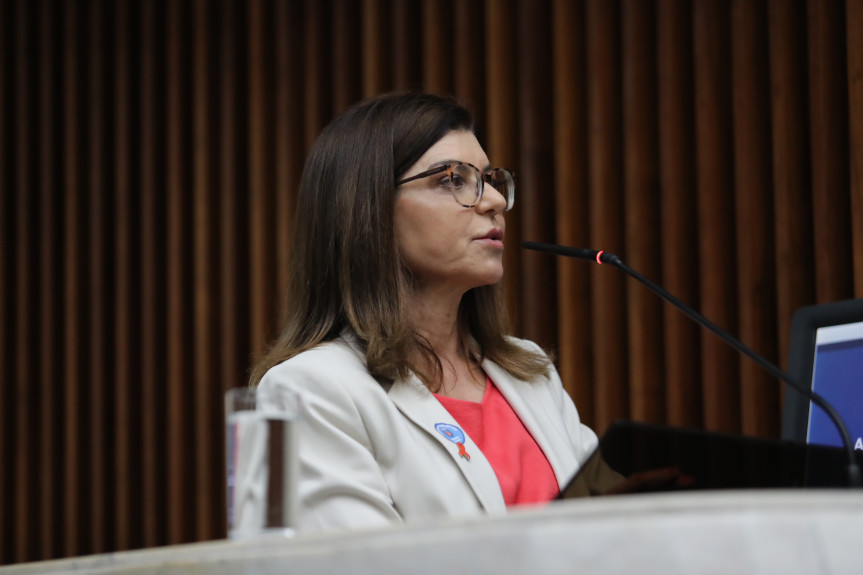 A médica Márcia Sacoman Kszan é vice-presidente da Sociedade Brasileira de Dermatologia - Regional Paraná.