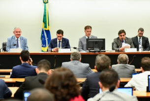 CMO aprova relatório preliminar do Orçamento e vota texto final na quinta — Senado Notícias