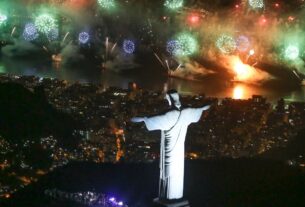 Corpo de Bombeiros e Polícia Civil vistoriam fogos de Copacabana