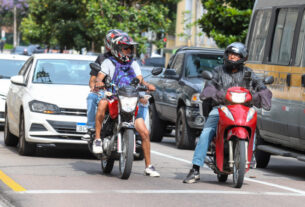 Lei que isenta IPVA de motos até 170 cilindradas é sancionada pelo governador Ratinho Junior