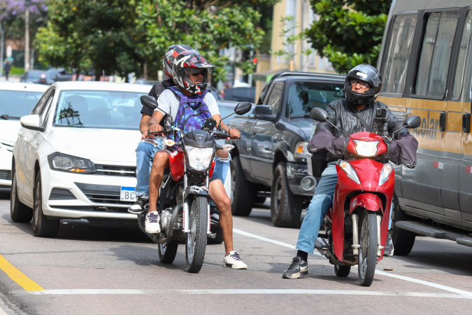 Lei que isenta IPVA de motos até 170 cilindradas é sancionada pelo governador Ratinho Junior