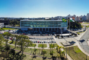 Novo boletim econômico destaca crescimento do Paraná e empregabilidade de jovens