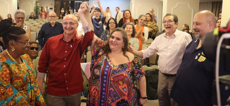 Psicóloga Fernanda Magano é eleita presidenta do Conselho Nacional de Saúde — Agência Gov