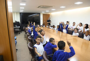 Criança Cidadã: alunos do Cmei Anísio Spínola Teixeira visitam a Prefeitura de Vitória