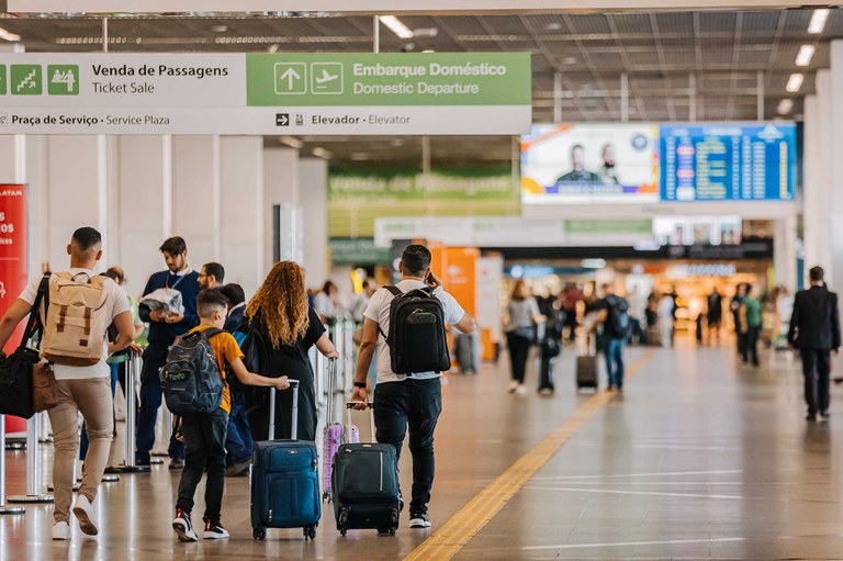 Brasileiros avaliam positivamente os principais aeroportos do país, aponta pesquisa — Agência Gov