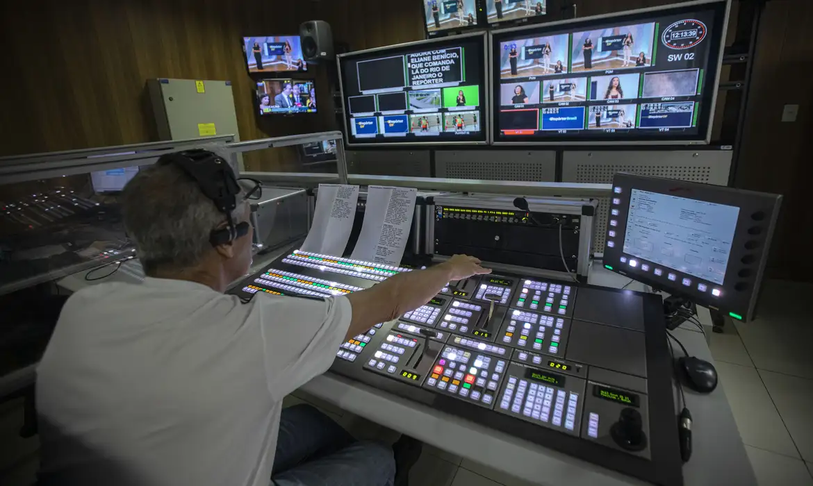 Comunicações publica edital para levar 227 canais de TV digital a 189 cidades — Agência Gov