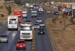 Projeto que garante aos motoristas a segurança de não serem punidos caso parem o carro no acostamento em caso de emergência está na pauta da Comissão de Constituição, Justiça e Cidadania (CCJ). O PLS 116/2014, de Alfredo Nascimento (PR-AM), recebeu parecer favorável da relatora, Lúcia Vânia (PSDB-GO).