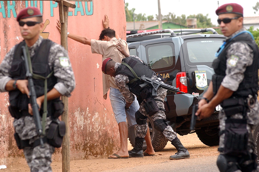 Projeto estabelece diretrizes para abordagens de profissionais de segurança — Senado Notícias