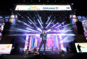 Sertanejo Loubet leva 19 mil pessoas à Arena Verão Maior de Pontal do Paraná