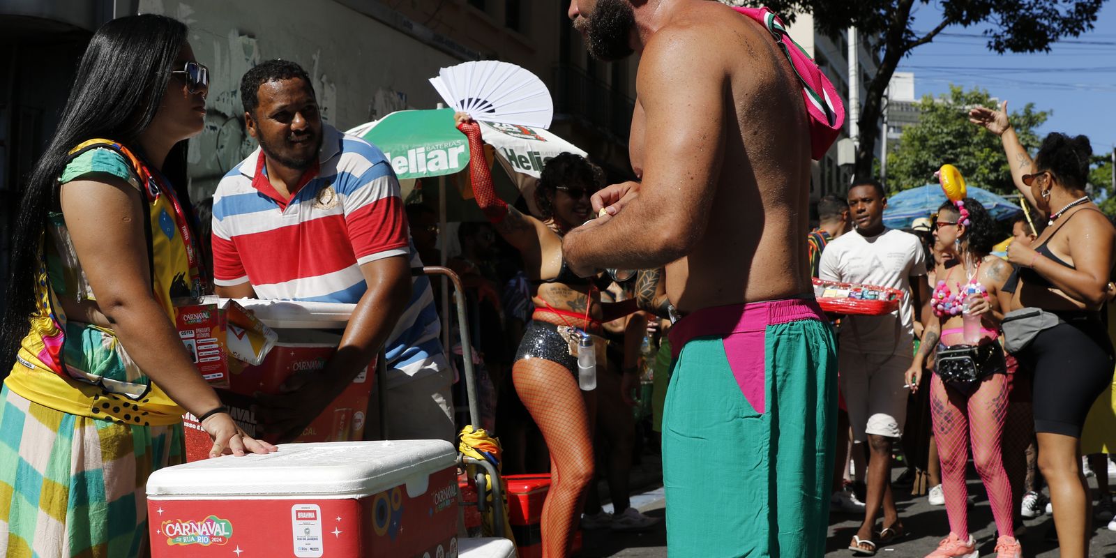 Ambulantes terão "creche" para deixar os filhos no carnaval do Rio