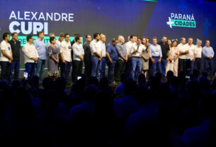 Quarenta e dois deputados estaduais participaram, nesta quinta-feira (13), do evento do governo do Estado, que acontece em Foz do Iguaçu.