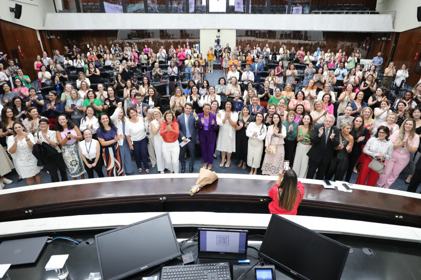 Primeiro dia do evento lotou o Plenário da Assembleia na tarde desta quarta-feira (19).