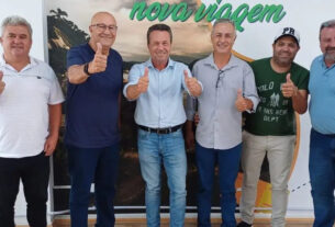 Romanelli acompanhou o prefeito de São Pedro do Paraná, Caetano de Castro (PL), com o secretário estadual Márcio Nunes (Turismo).