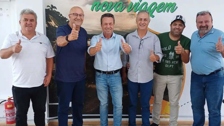 Romanelli acompanhou o prefeito de São Pedro do Paraná, Caetano de Castro (PL), com o secretário estadual Márcio Nunes (Turismo).