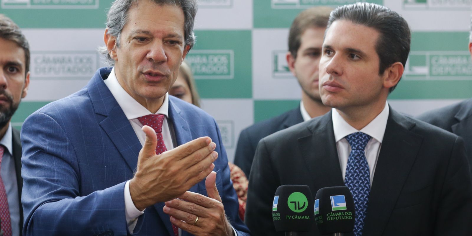 Reforma do IR e supersalários são prioridades de Haddad no Congresso