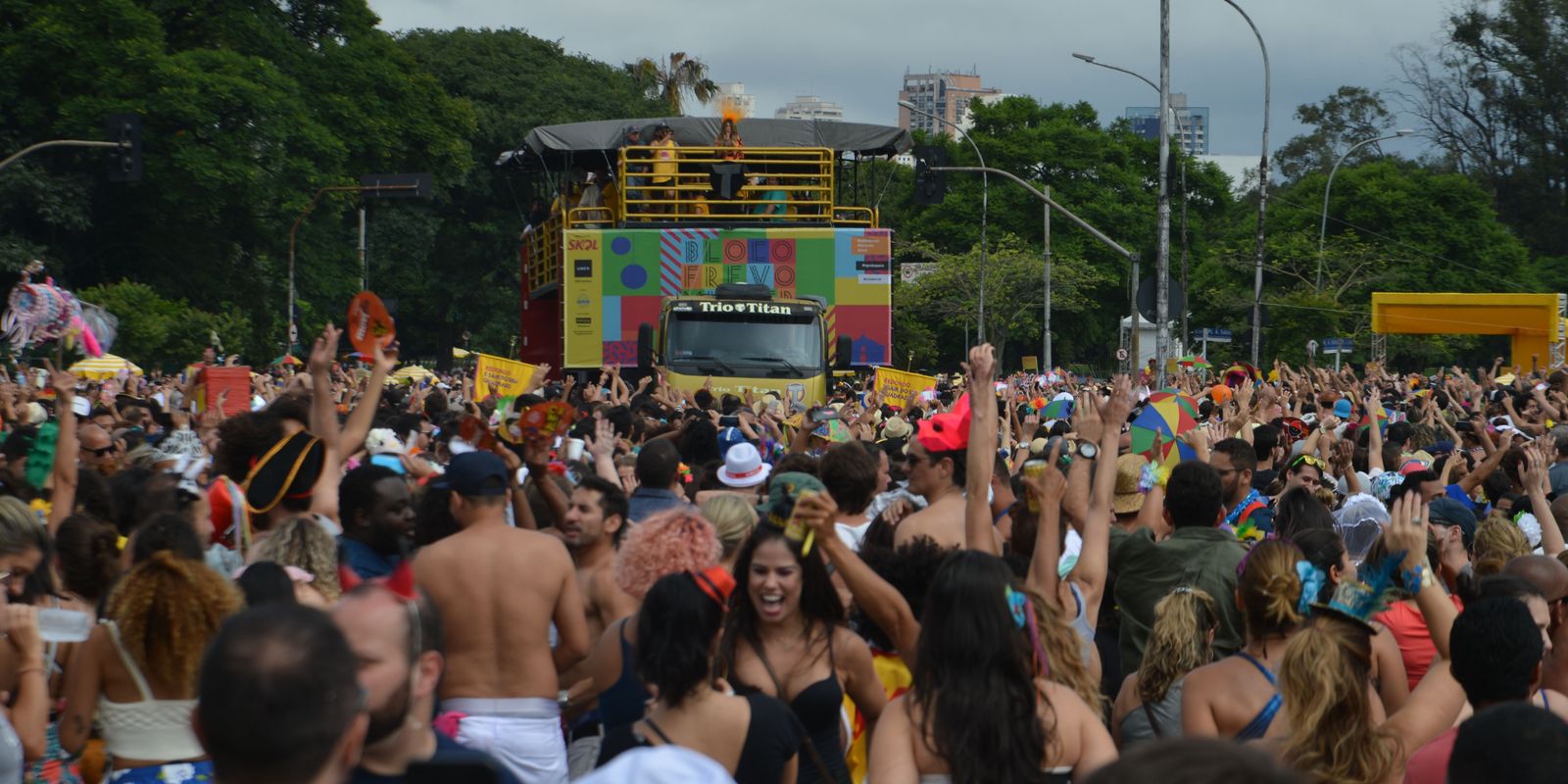 Carnaval em Salvador comemora os 40 anos da axé music