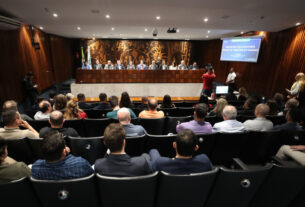 Encontro ocorreu na manhã desta segunda-feira (28), no Plenarinho da Casa.