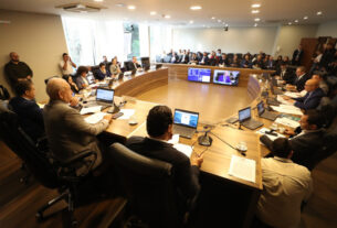 Reunião ocorreu na manhã desta terça-feira (29), o Auditório Legislativo.
