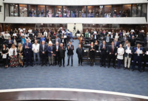 Solenidade ocorreu na noite dessa terça-feira (29), no Plenário da Assembleia.
