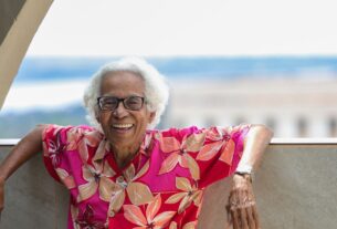 Cátia de França, a fênix negra da música, é exaltada pela nova geração
