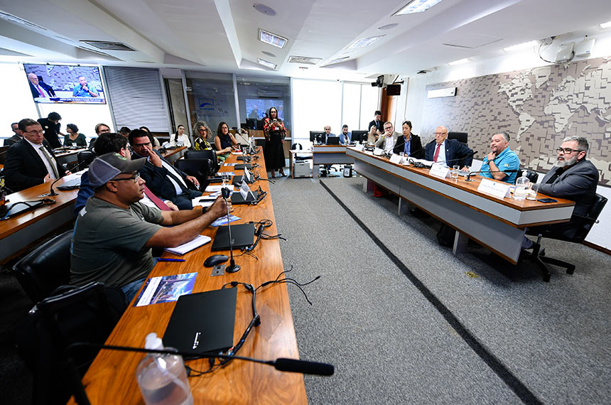 Debate na CRE prepara posição do país para tratado da ONU sobre poluição plástica — Senado Notícias