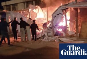 Greve israelense no acampamento hospitalar usado por jornalistas de Gaza mata 10 pessoas | Gaza