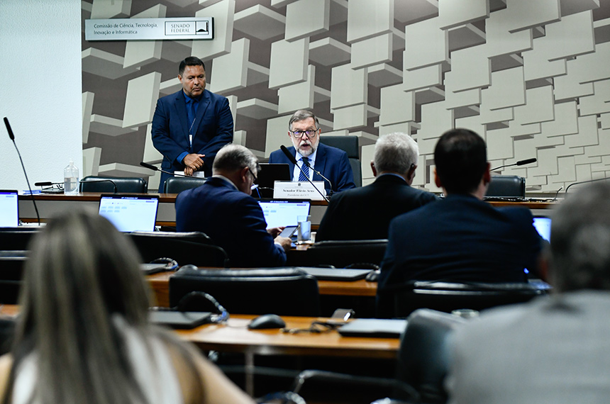 Incorporação de tecnologias pelo SUS para tratar doenças raras será debatida na CCT — Senado Notícias