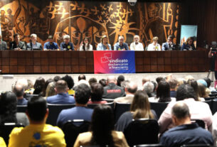 Assembleia Legislativa do Paraná | Notícias > Adoecimento mental de bancários no Paraná é tema de audiência pública na Assembleia Legislativa