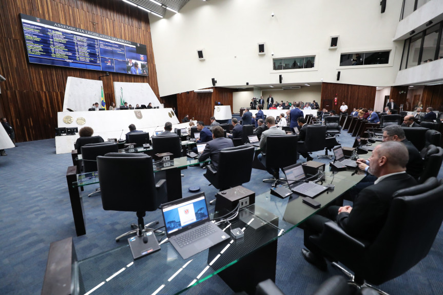 Assembleia Legislativa do Paraná | Notícias > Aprovada proposta para inclusão de pessoas com deficiência no mercado de trabalho