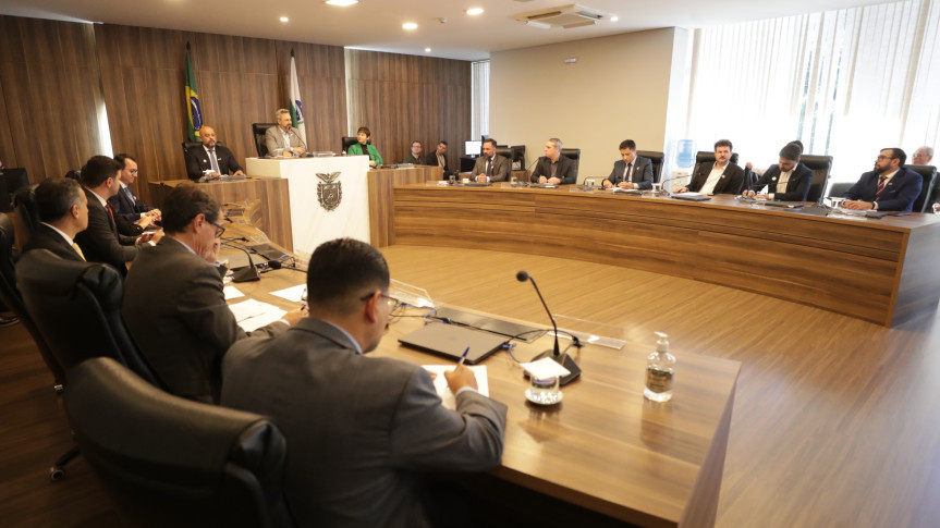 Assembleia Legislativa do Paraná | Notícias > Assembleia Legislativa debate pontos positivos e negativos da reforma tributária