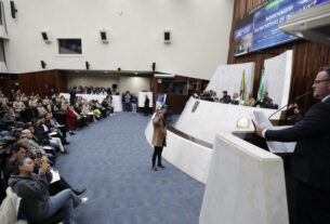 Assembleia Legislativa do Paraná | Notícias > Assembleia Legislativa homenageia agentes que promovem a inclusão no Paraná