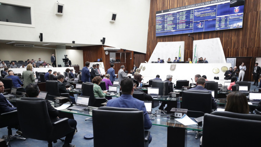 Assembleia Legislativa do Paraná | Notícias > Assembleia aprova mais recursos para abertura de concursos públicos no Estado