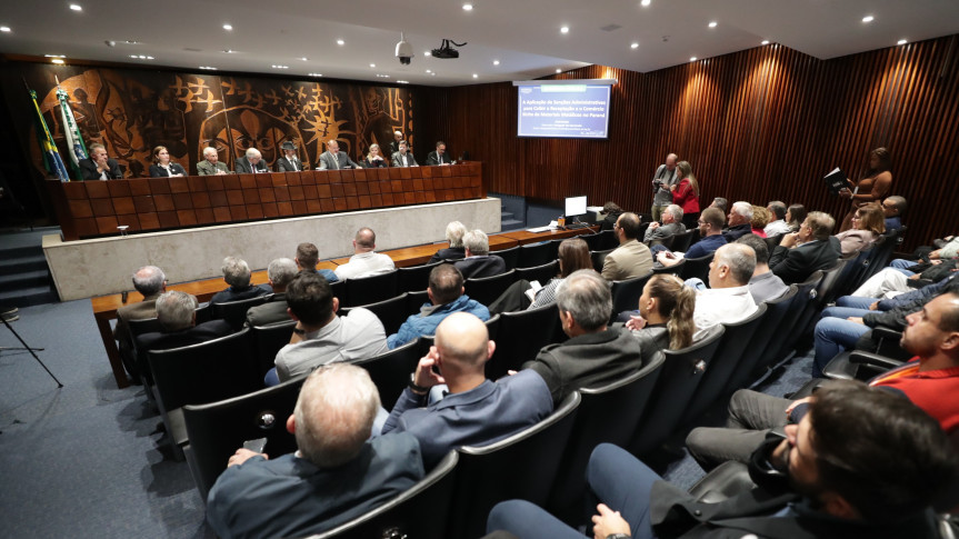 Assembleia Legislativa do Paraná | Notícias > Audiência recebe sugestões para aprimorar PL que multa receptores de metais furtados no Paraná