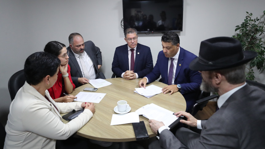 Assembleia Legislativa do Paraná | Notícias > Avança obrigatoriedade de acostamento em futuras rodovias do Paraná