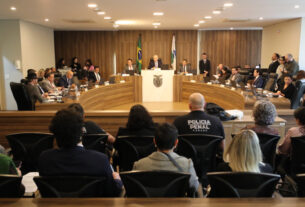 Reunião ocorreu no início da tarde desta terça-feira (6), no Auditório Legislativo.