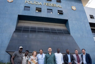 Assembleia Legislativa do Paraná | Notícias > Deputado Goura (PDT) leva demandas de entidades de migrantes à Polícia Federal
