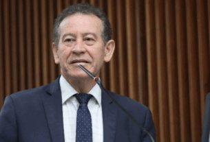 Assembleia Legislativa do Paraná | Notícias > Deputado Professor Lemos (PT) denuncia desvalorização de servidores e desmontes na carreira do magistério no Paraná